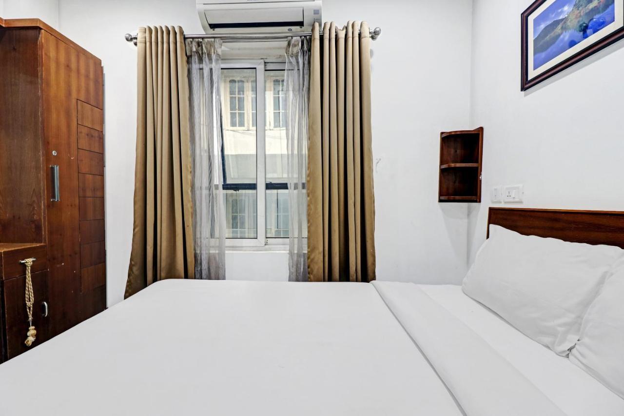Oyo Townhouse 595 Majestic Inn Kochi Exterior foto